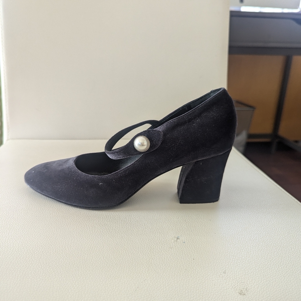 Dark Grey Helmet Mary Jane with Pearl Buckle Size 39